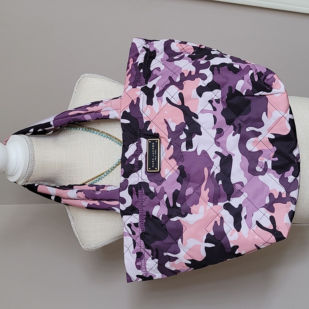 ⚡MARC JACOBS⚡ camo quilted nylon tote